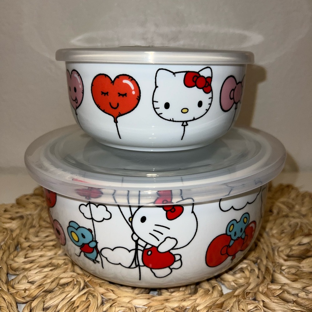 Hello Kitty Valentines Tupperware Set
